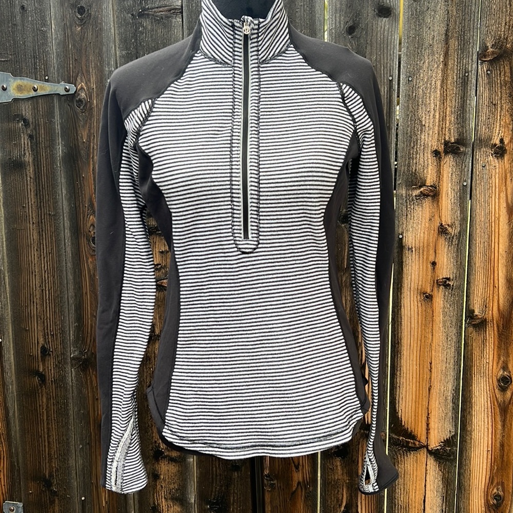 Lululemon Womens 1/2 Zip Top Sz Small